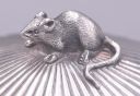 Filename=Gorham_Mouse_Teaset_Finial.jpeg
Filesize=47KiB
Dimensions=450x311
Date added=Jan 02, 2021 Gorham_Mouse_Teaset_Finial.jpeg